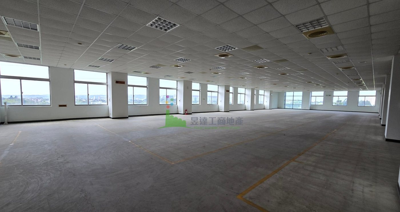 龍潭渴望 700 坪級分租廠辦出租:丙種建築用地、可分租 200~2,200 坪 2 廠辦內部空間現況
