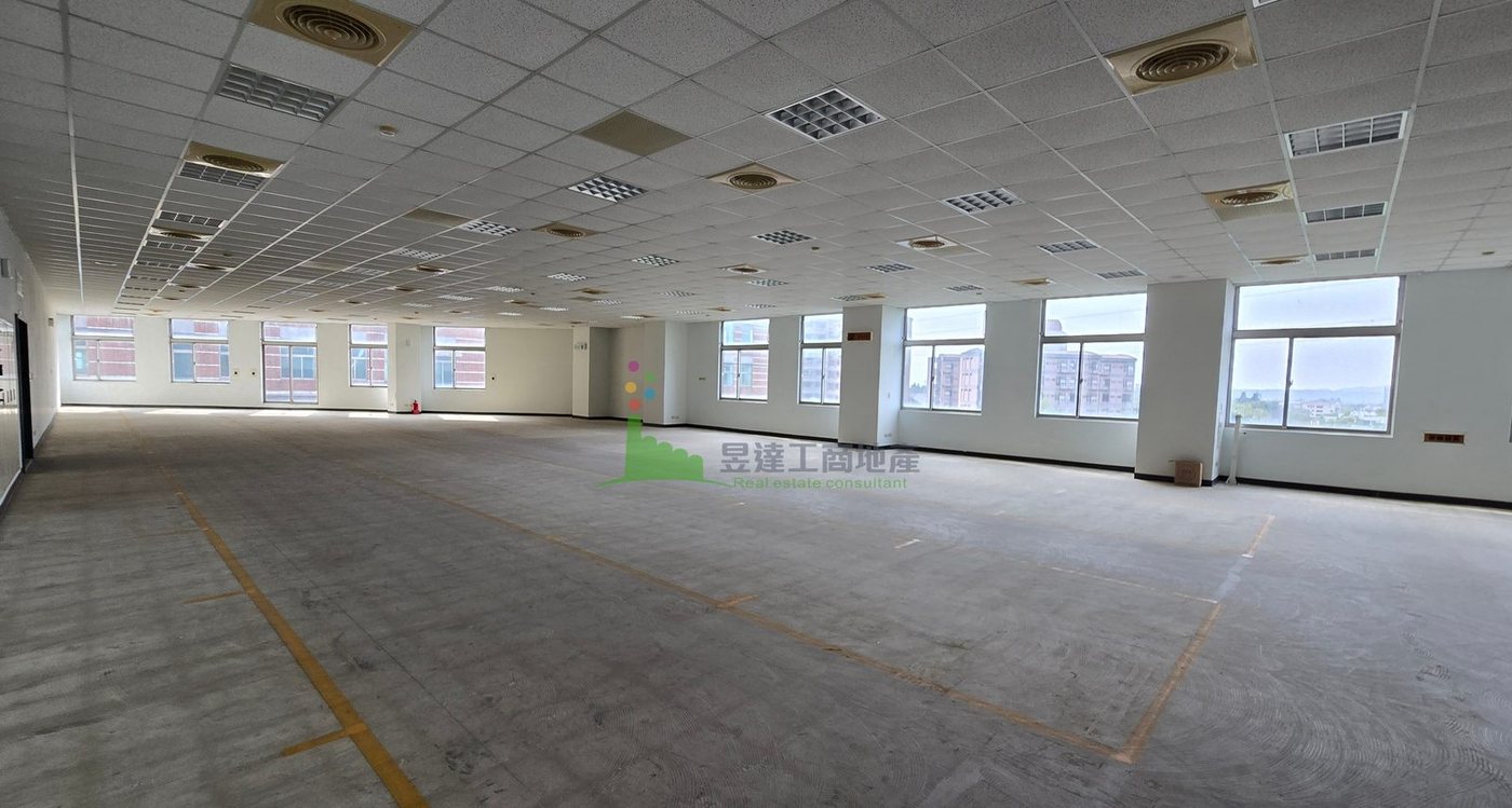 龍潭渴望 700 坪級分租廠辦出租:丙種建築用地、可分租 200~2,200 坪 3 可分租單元內部現況