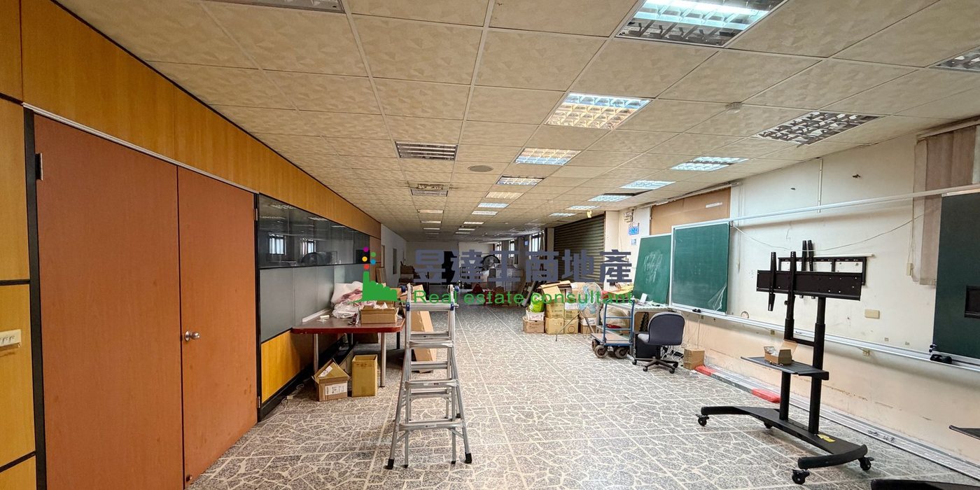 楊梅幼獅工業區 720 坪乙工廠房出售|雙棟配置、門前 25 米路 2 RC 廠辦棟內部空間現況